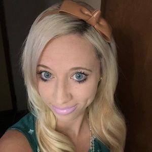 Meet your Posher, Melissa